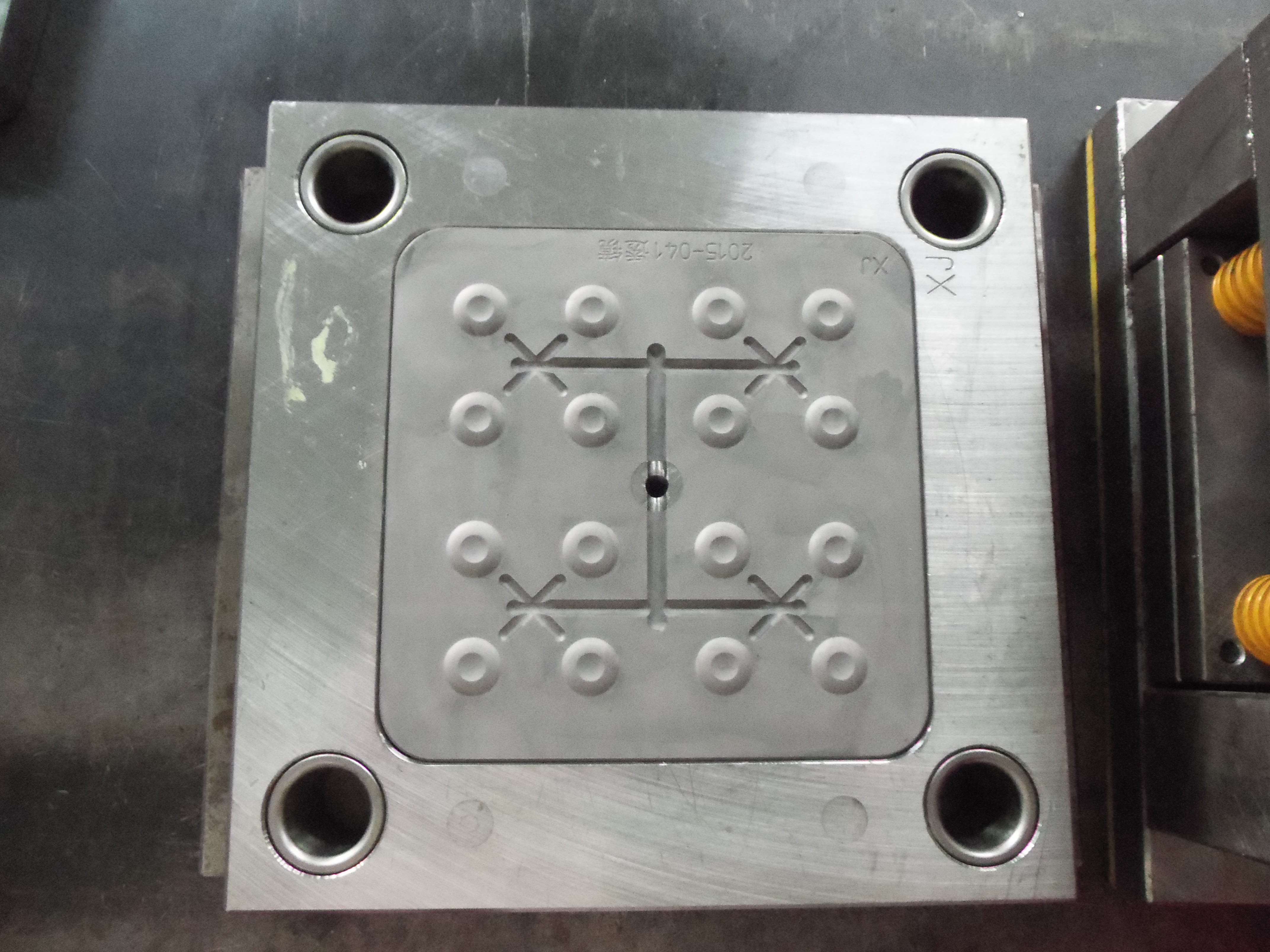 旭錦塑膠模具有限公司 旭錦塑膠模具有限公司