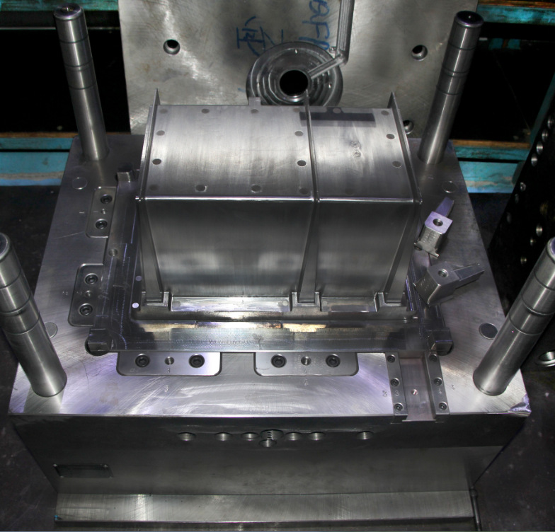 中山市旭錦塑膠模具有限公司，精密模具制造